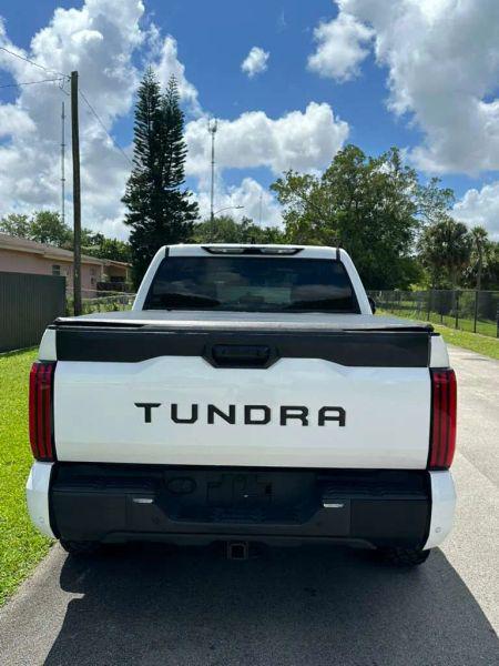 2022 Toyota Tundra SR5