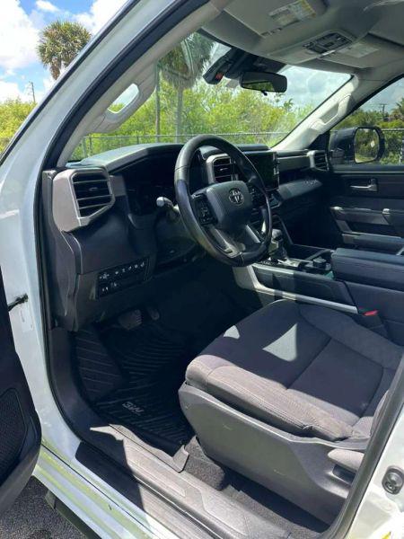 2022 Toyota Tundra SR5