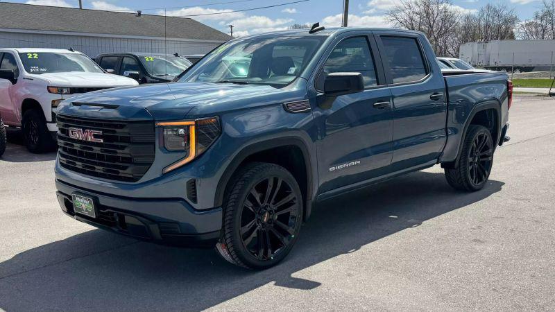 2024 GMC Sierra 1500 2WD Crew Cab Short Box Pro