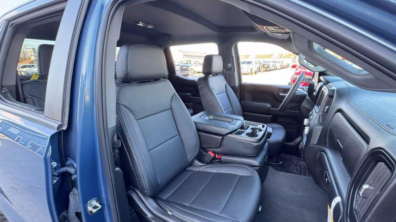 2024 GMC Sierra 1500 2WD Crew Cab Short Box Pro