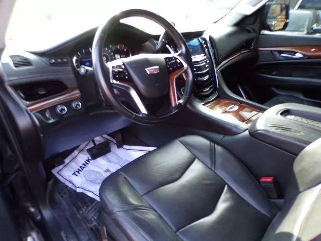 2016 Cadillac Escalade ESV Luxury Collection