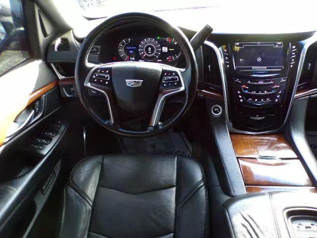 2016 Cadillac Escalade ESV Luxury Collection