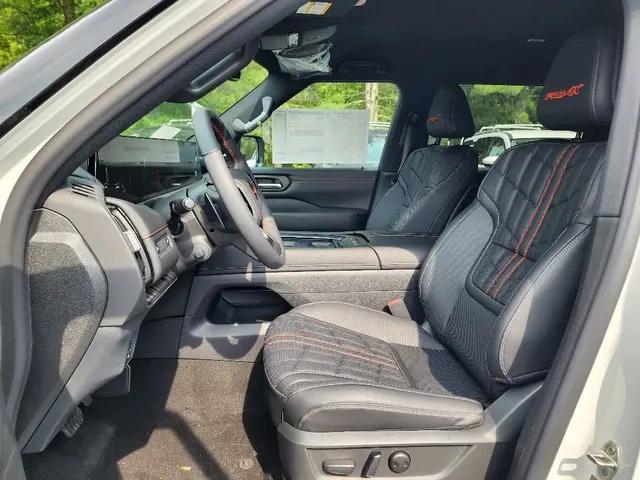 2025 Nissan Armada PRO-4X 4WD