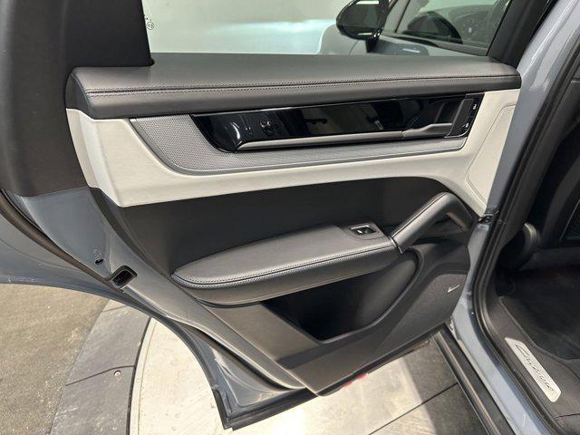 2025 Porsche Cayenne Cayenne
