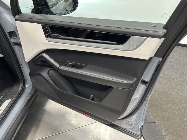 2025 Porsche Cayenne Cayenne