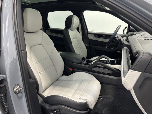 2025 Porsche Cayenne Cayenne