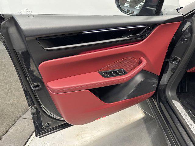 2024 Porsche Macan Electric 4