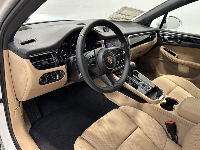 2025 Porsche Macan Macan