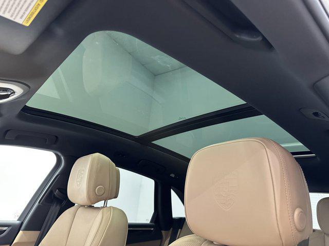 2025 Porsche Macan Macan