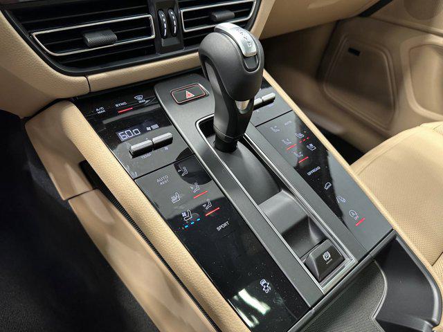 2025 Porsche Macan Macan