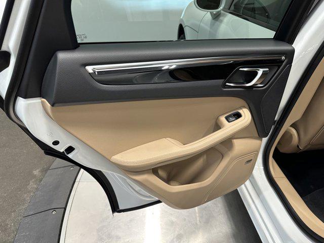 2025 Porsche Macan Macan