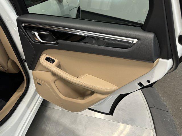 2025 Porsche Macan Macan
