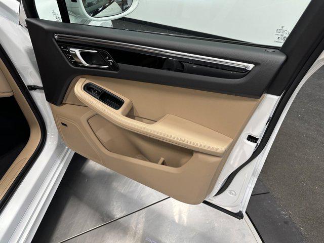 2025 Porsche Macan Macan