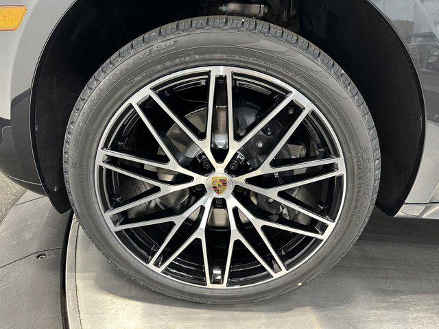 2025 Porsche Macan Macan