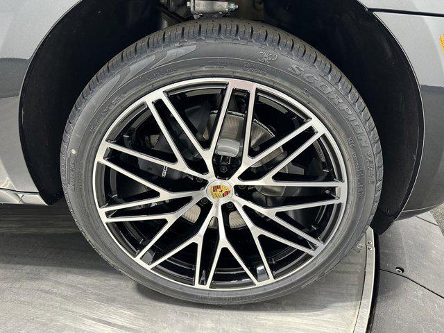 2025 Porsche Macan Macan