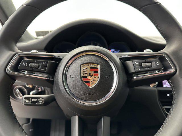 2025 Porsche Macan Macan