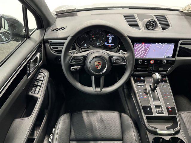 2025 Porsche Macan Macan