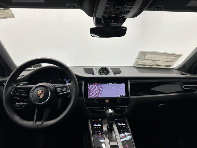 2025 Porsche Macan Macan