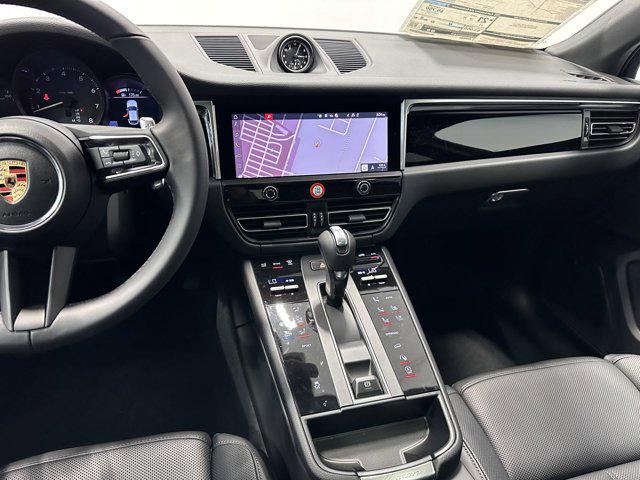 2025 Porsche Macan Macan