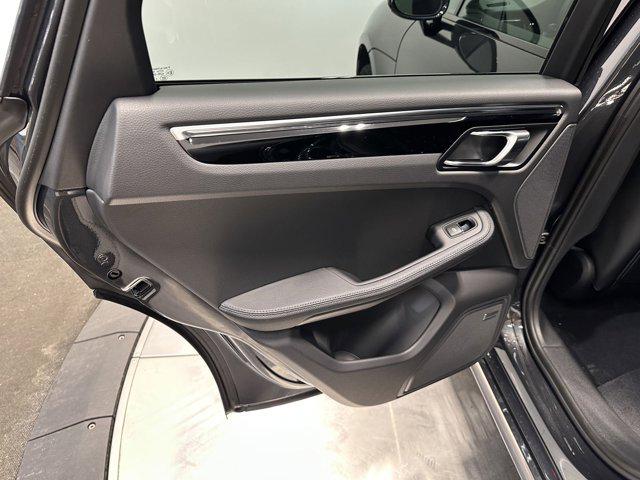 2025 Porsche Macan Macan