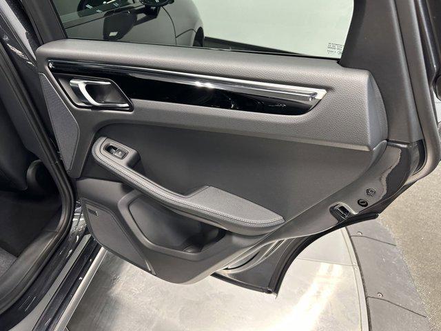 2025 Porsche Macan Macan