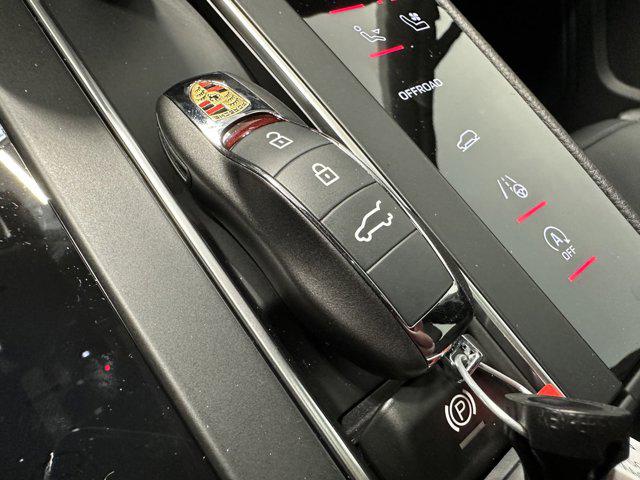 2025 Porsche Macan Macan