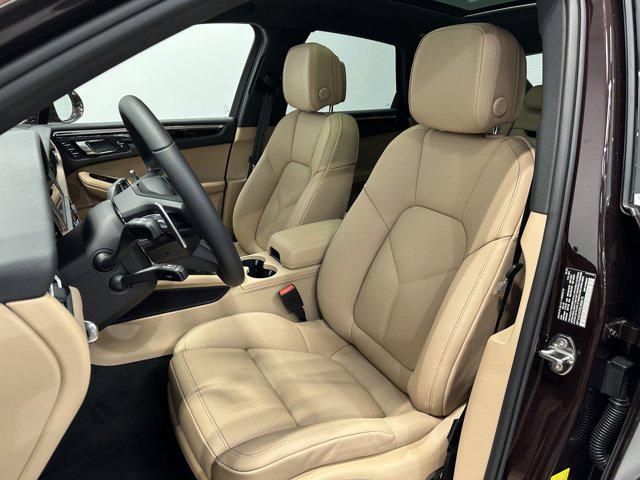 2025 Porsche Macan Macan