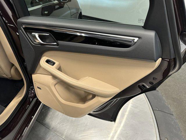 2025 Porsche Macan Macan