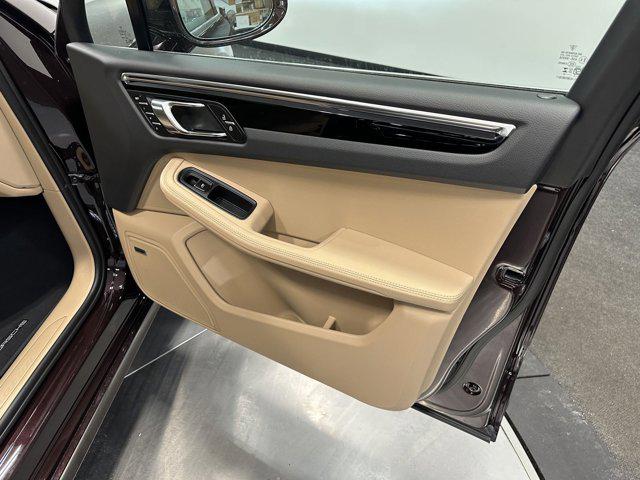 2025 Porsche Macan Macan