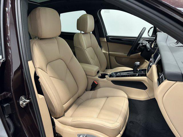 2025 Porsche Macan Macan