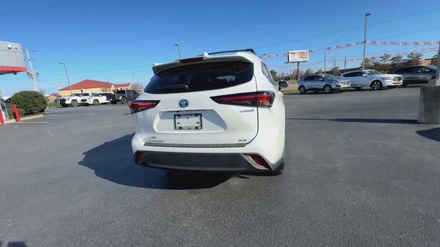 2024 Toyota Highlander Hybrid XLE