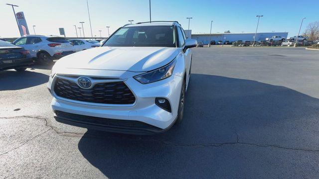 2024 Toyota Highlander Hybrid XLE