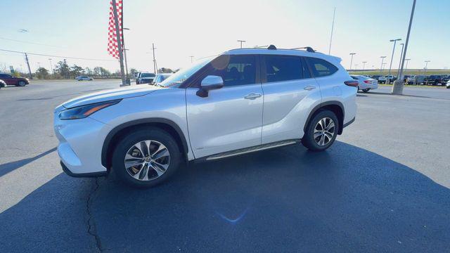 2024 Toyota Highlander Hybrid XLE