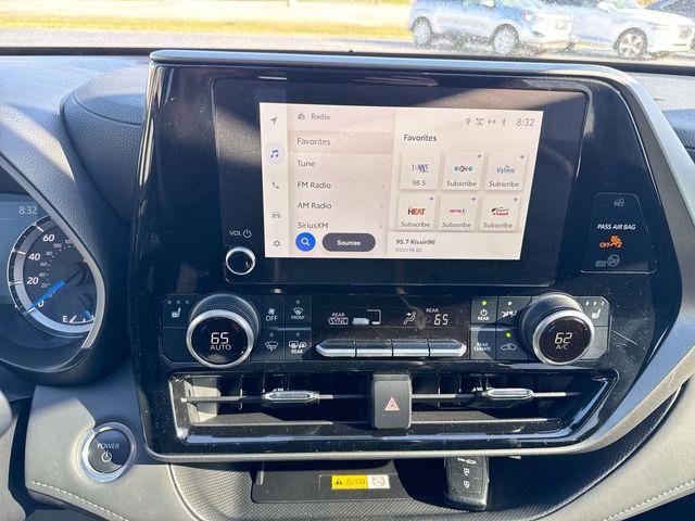2024 Toyota Highlander Hybrid XLE