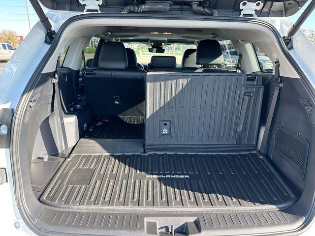 2024 Toyota Highlander Hybrid XLE