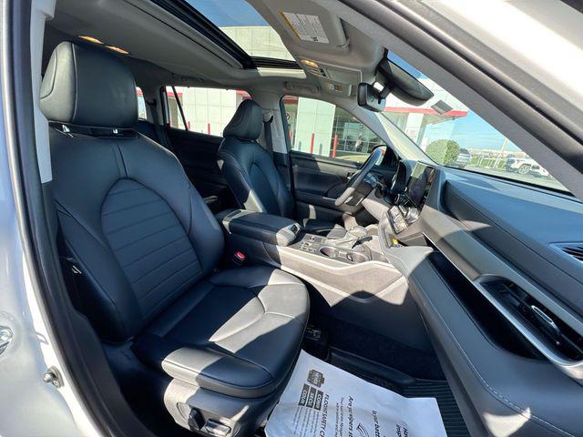 2024 Toyota Highlander Hybrid XLE