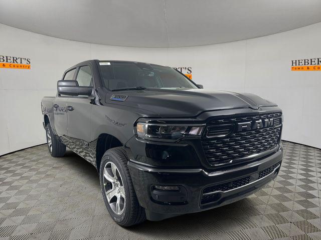 2025 RAM Ram 1500 RAM 1500 TRADESMAN CREW CAB 4X4 57 BOX