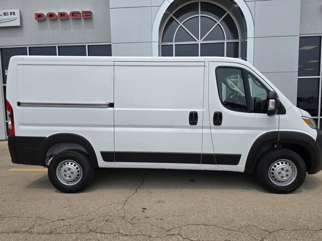 2025 RAM Ram ProMaster RAM PROMASTER 3500 TRADESMAN CARGO VAN LOW ROOF 136 WB