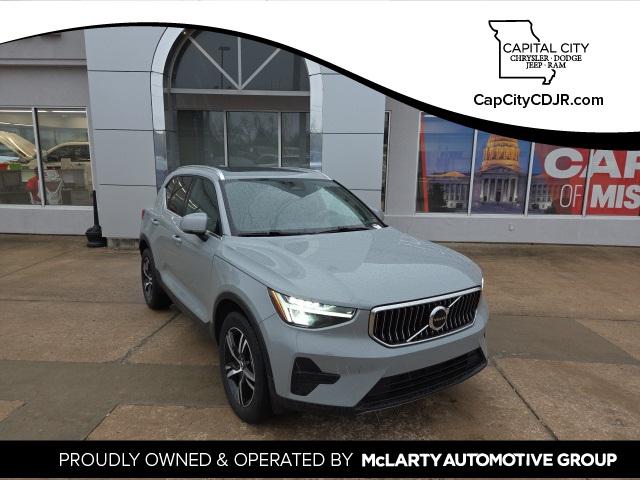 2024 Volvo XC40 B5 Core Bright Theme