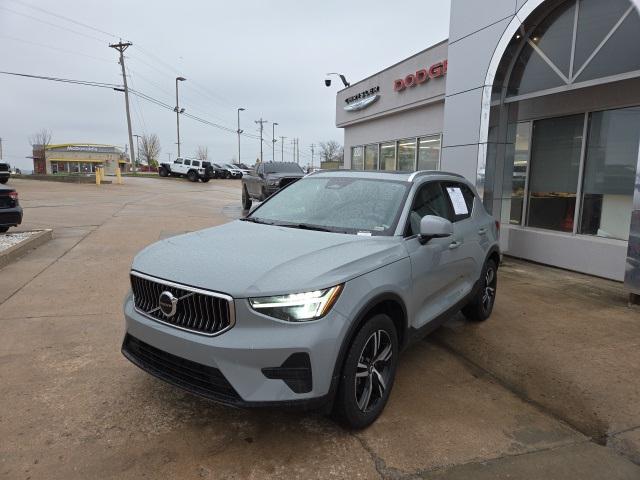 2024 Volvo XC40 B5 Core Bright Theme
