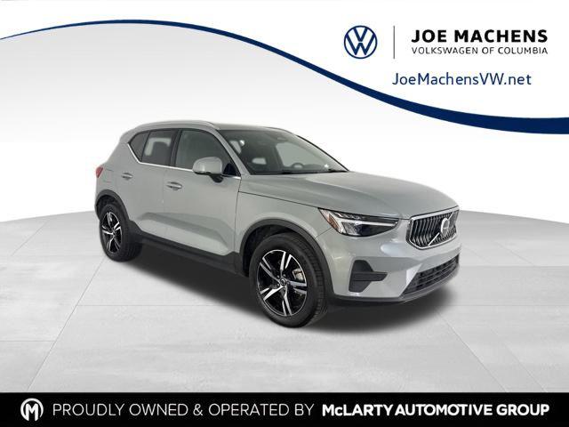 2024 Volvo XC40 B5 Core Bright Theme