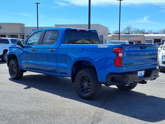 2022 Chevrolet Silverado 1500 4WD Crew Cab Standard Bed Custom Trail Boss