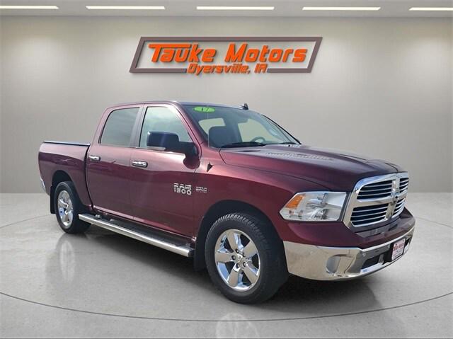 2017 RAM 1500 Big Horn Crew Cab 4x4 57 Box