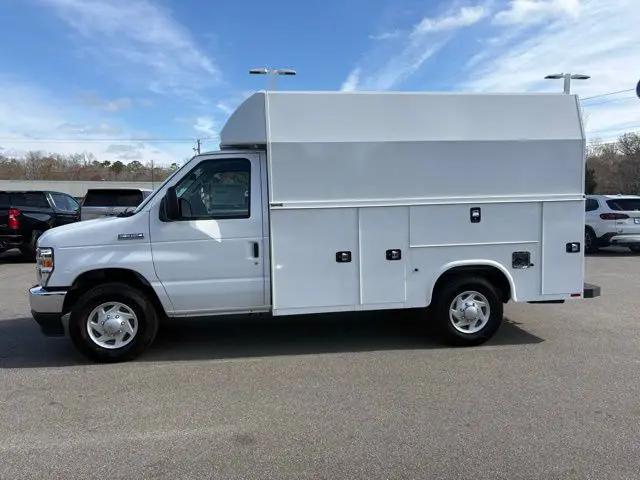 2025 Ford E-350 Cutaway E-Series Cutaway