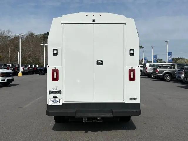 2025 Ford E-350 Cutaway E-Series Cutaway