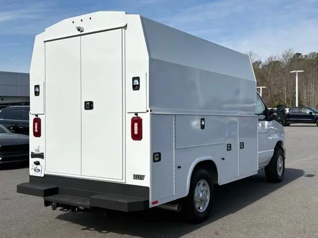 2025 Ford E-350 Cutaway E-Series Cutaway