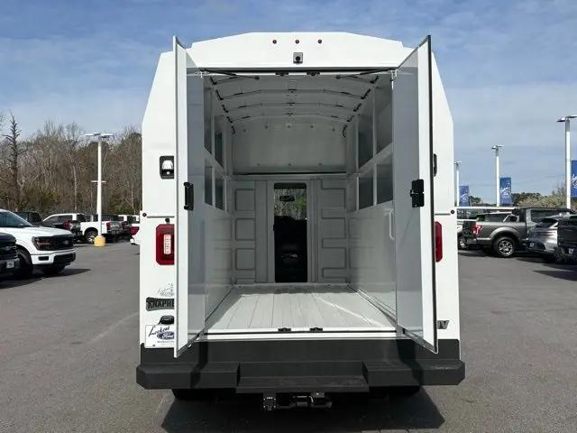 2025 Ford E-350 Cutaway E-Series Cutaway