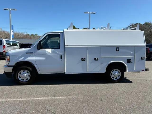 2025 Ford E-350 Cutaway E-Series Cutaway