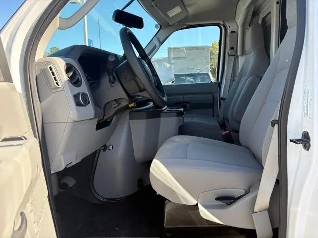2025 Ford E-350 Cutaway E-Series Cutaway