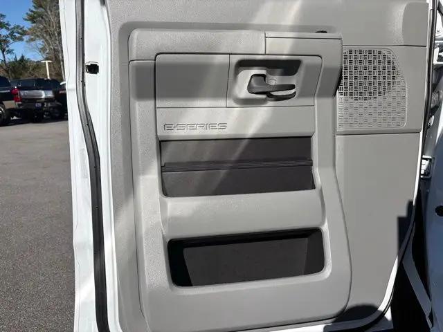 2025 Ford E-350 Cutaway E-Series Cutaway